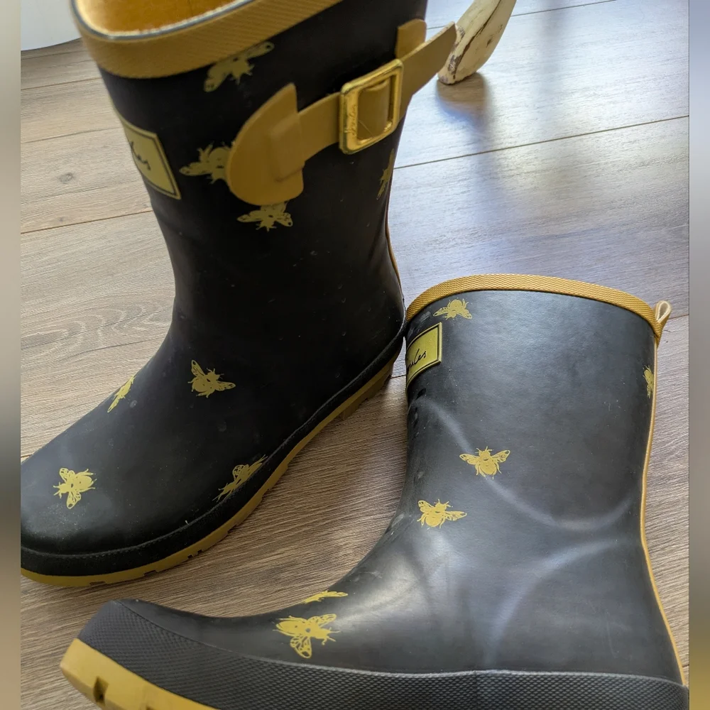 Bumble Bee Welly Rain Boots